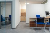 Atraktivní obchodní prostory 80 m2, Valašské Meziříčí, ul. Křižná, cena 250 CZK / m2 / měsíc, nabízí 