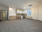 Pronájem moderního bytu 2+kk, 48 m2, po rekonstrukci v Novém Jičíně, ul.Nádražní., cena 11900 CZK / objekt / měsíc, nabízí CENTURY 21 3D Reality