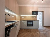 Pronájem nadstandardního bytu 2+1 (44,5 m2) po kompletní nové rekonstrukci - centrum Nového Jičína., cena 15000 CZK / objekt / měsíc, nabízí 