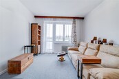 Atraktivní byt 2+1 s balkonem a sklepem, výtahem a panoramatickým výhledem na Pod lipami 2517/76, Žižkov, Praha 3, částečně zařízený a v cihlové budově, cena 18900 CZK / objekt / měsíc, nabízí CENTURY 21 Birdie Reality
