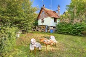 Prodej rekreační chaty s velkým potenciálem a pozemkem 676 m2 - Rabyně, Slapy