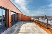Prodej moderního loftového bytu 4+kk s terasou a balkónem, Praha, cena 20540000 CZK / objekt, nabízí 