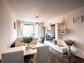 Prodej bytu 2+kk s lodžií a garážovým parkovacím stáním, 58,27 m2, Vysočany - Praha, cena 9990000 CZK / objekt, nabízí 