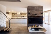 Nabízím k prodeji luxusně vybavený rodinný dům 4+kk/G 181m2 s terasou a zahradou, Sendražice, Kolín,, cena 11200000 CZK / objekt, nabízí 