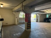 Prodej garážového stání 11 m2, Ve Lhotce, Praha 4 Lhotka, cena 550000 CZK / objekt, nabízí CENTURY 21 Diamonds