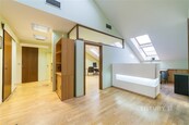 Nabídka k pronájmu moderního kancelářského prostoru s panoramatickým výhledem v srdci Prahy, Wenzigova 1861/7, Nové Město, 124m2 za 43 000 Kč/měsíc, cena 26000 CZK / objekt / měsíc, nabízí 