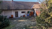 Prodej rodinného domu s pozemkem 997m s garáží v obci Úhřetická Lhota, cena 2490000 CZK / objekt, nabízí CENTURY 21 Diamonds