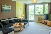 Prodej prostorného a světlého bytu 4+1 s uzavřeným balkonem a sklepem, cena 8490000 CZK / objekt, nabízí 