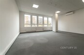 Pronájem kanceláře 57,40 m2 s balkonem, Střížkov, Praha 9, cena 19516 CZK / objekt / měsíc, nabízí CENTURY 21 Dream