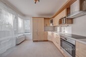 Moderní 2+1 s balkonem a garáží | 7 min od metra Rajská zahrada, cena 25000 CZK / objekt / měsíc, nabízí 