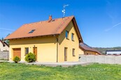 Prodej rodinného domu - Trubín (okr. Beroun) Za Úvozem 173, Trubín, 267 01, cena 10990000 CZK / objekt, nabízí 