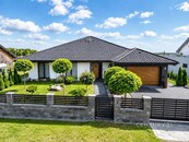 Prodej moderní novostavby 5+kk s garáží a bazénem, pozemek 906 m2 - Hajany u Blatné, cena 13500000 CZK / objekt, nabízí 