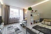 Pronájem bytu 1+KK, 32 m2, Italská, Kladno, cena 14000 CZK / objekt / měsíc, nabízí CENTURY 21 Dream