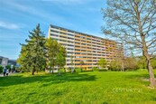Prodej světlého bytu 1+1 s lodžií 41m2, cena 5980000 CZK / objekt, nabízí 