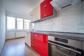 Pronájem prostorného bytu 2 + 1 v Sucháči, cena 14000 CZK / objekt / měsíc, nabízí 