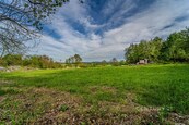 Stavební pozemek o velikosti 3 010 m2 pod hradem Vysoký Chlumec, cena 3999000 CZK / objekt, nabízí 