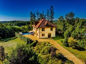 Prodej objektu k podnikání, 327 m2, pozemek 5 036 m2, bazén, dvougaráž - Sázava, Čeřenice, cena 21700000 CZK / objekt, nabízí CENTURY 21 Harmony