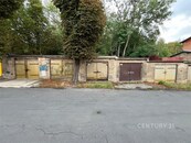 Čistá a suchá garáž v ulici Krušnohorská., cena 1600 CZK / objekt / měsíc, nabízí 