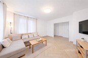 Prodej rodinného domu / komerční nemovitosti ve městě Jeseník se zahradou a 3 bytovými jednotkami, cena 6990000 CZK / objekt, nabízí 