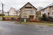 Prodej rodinného domu / komerční nemovitosti ve městě Jeseník se zahradou a 3 bytovými jednotkami, cena cena v RK, nabízí 
