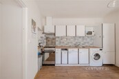 Bytová jednotka 3+1 v Jeseníku se zahradou - bydlení, investice i možnost propojení, cena cena v RK, nabízí 