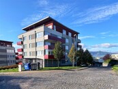 Slunný byt s dispozicí 3+kk s balkónem 13 m2 v atraktivní lokalitě, cena 7850000 CZK / objekt, nabízí 