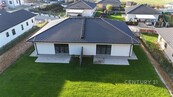 Prodej rodinného domu 4+kk se zahradou , cena 8950000 CZK / objekt, nabízí CENTURY 21 Real4Life