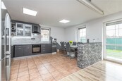 Prodej rodinného domu, 200 m2, garáž, zahrada, Nová Ves u Nelahozevsi, cena 13500000 CZK / objekt, nabízí