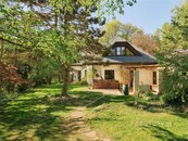 Prodej rodinné vily v Černošicích: Vnitřní bazén, pozemek 1 900 m2, dispozice 6+1, cena 18900000 CZK / objekt, nabízí 