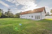 Pronájem rodinného domu 4+kk (149m2) se zahradou, cena 45000 CZK / objekt / měsíc, nabízí CENTURY 21 Realitas Central Praha