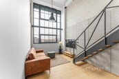 Pronájem plně vybaveného loftového bytu 2+kk 54 m2 - Kolbenova, Praha-Vysočany, cena 28000 CZK / objekt / měsíc, nabízí CENTURY 21 The Most Reality