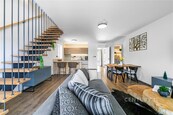 Moderní mezonetový apartmán 3+kk na Špičáku. Místo, kde se znovu nadechnete života., cena 12900000 CZK / objekt, nabízí CENTURY 21 The Most Reality