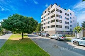 Pronájem bytu 2+kk 55 m2, Na Kovárně, Plzeň - Doubravka, cena 17900 CZK / objekt / měsíc, nabízí 