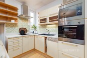 Pronájem krásného mezonetového bytu 2+kk s balkonem a výhledem, cena 19900 CZK / objekt / měsíc, nabízí CENTURY 21 The Most Reality