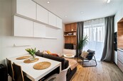 Prodej patrového RD se dvěma byty 2+kk a 3+kk, Brno Heršpice, cena 12250000 CZK / objekt, nabízí 