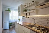 Prodej prostorného bytu 3+1, 73 m2 plus lodžie v klidných Dobšicích u Znojma, cena 5250000 CZK / objekt, nabízí 