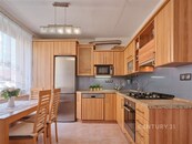 Pronájem bytu 3+1 s lodžií, ul. Komenského, Moravské Budějovice, cena 14000 CZK / objekt / měsíc, nabízí 