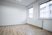 Pronájem komerčího prostoru ve Znojmě 18 m2, cena 4500 CZK / objekt / měsíc, nabízí 