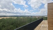 Pronájem bytu 4+kk s výměrou 110 m2 a terasou 54 m2, Hodonice, cena 18000 CZK / objekt / měsíc, nabízí CENTURY 21 Vaše Reality
