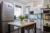 Prodej bytu 3+kk 65 m2 s parkovacím stáním, balkonem a zahradou, Přímětice - Znojmo, cena 5400000 CZK / objekt, nabízí 