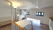 Pronájem ateliéru / kanceláře s garáží a nabíjením pro elektromobil, ul. Dělnická ve Znojmě, cena 5500 CZK / objekt / měsíc, nabízí CENTURY 21 Vaše Reality