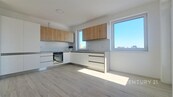 Pronájem bytu 2+kk 63 m2 + dva balkony + sklepní kóje, ul. Vančurova, Znojmo, cena 18000 CZK / objekt / měsíc, nabízí 