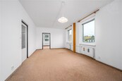Prodej bytu 4+1 se sklepem, 85 m2, Mirovice, ulice Karla Čapka, cena 2900000 CZK / objekt, nabízí