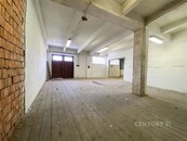 Pronájem komerčních prostor v samotném srdci Brna 250 m2 Cena při podpisu smlouvy do 31. 12. 2025., cena 20000 CZK / objekt / měsíc, nabízí 