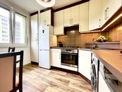 Prostorný a světlý byt 2+1 k pronájmu s unikátním výhledem ve Frýdku, Dr. M. Tyrše 3102, FrýdekMístek, 73801, cena 12 500 Kč/měsíc, dokonale vybavený, cena 13000 CZK / objekt / měsíc, nabízí CENTURY 21 4fin Reality