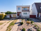 Prodej prostorný RD 4+1, se zahradou a garáží, Hrabětice okr. Znojmo, cena 4990000 CZK / objekt, nabízí 
