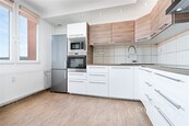Prostorný a světlý byt 2+1 s krásným výhledem k pronájmu, 54 m2, Přeštice Rybova, cena 13900 CZK / objekt / měsíc, nabízí 