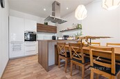 Prostorný byt 4+kk s atmosférou rodinného domu | Plzeň - Černice, cena 9390000 CZK / objekt, nabízí 