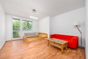 Pronájem bytu 3+1 s lodžií, komorou a 2 sklepními kójemi, 83 m2, P9 Prosek, ulice Kytlická, cena 22500 CZK / objekt / měsíc, nabízí CENTURY 21 4fin Reality