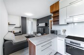 Slunný byt 2kk s prostornou terasou, Malešice, cena 25900 CZK / objekt / měsíc, nabízí CENTURY 21 4fin Reality